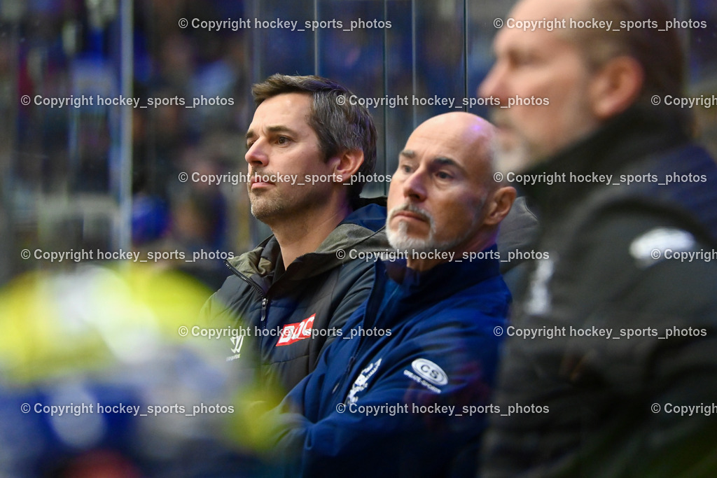 EC IDM Wärmepumpen VSV vs. MIGROSS SUPERMERCATI ASIAGO HOCKEY | Team Arzt EC VSV Dr. Eduard Traxler, Christian Brenter Athletic Therapist,  IDM Wärmepumpen VSV vs. MIGROSS SUPERMERCATI ASIAGO HOCKEY, EC IDM Wärmepumpen VSV vs. MIGROSS SUPERMERCATI ASIAGO HOCKEY am 03.11.2024 in Villach (Stadthalle Villach), Austria, (Photo by Bernd Stefan)