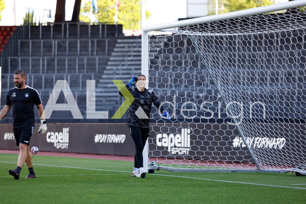 GC Zürich vs FC Zürich - AXA Women’s Super League Playoffs - Stadion Letzigrund | LAUREN KOZAL of Grasshopper Club Zürich before the AXA Women’s Super League Playoffs quarter-final second leg between GC Zürich and FC Zürich at Stadion Letzigrund, Zurich, Switzerland. - Realisiert mit Pictrs.com