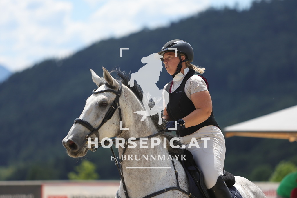 0P6A0731 | Willkommen bei Brunnmayr - Design & Fotografie – Ihrem Spezialisten für Reitturniere und Pferdeveranstaltungen in Oberösterreich, Salzburg und Bayern! Seit über 17 Jahren sind wir leidenschaftlich dabei.