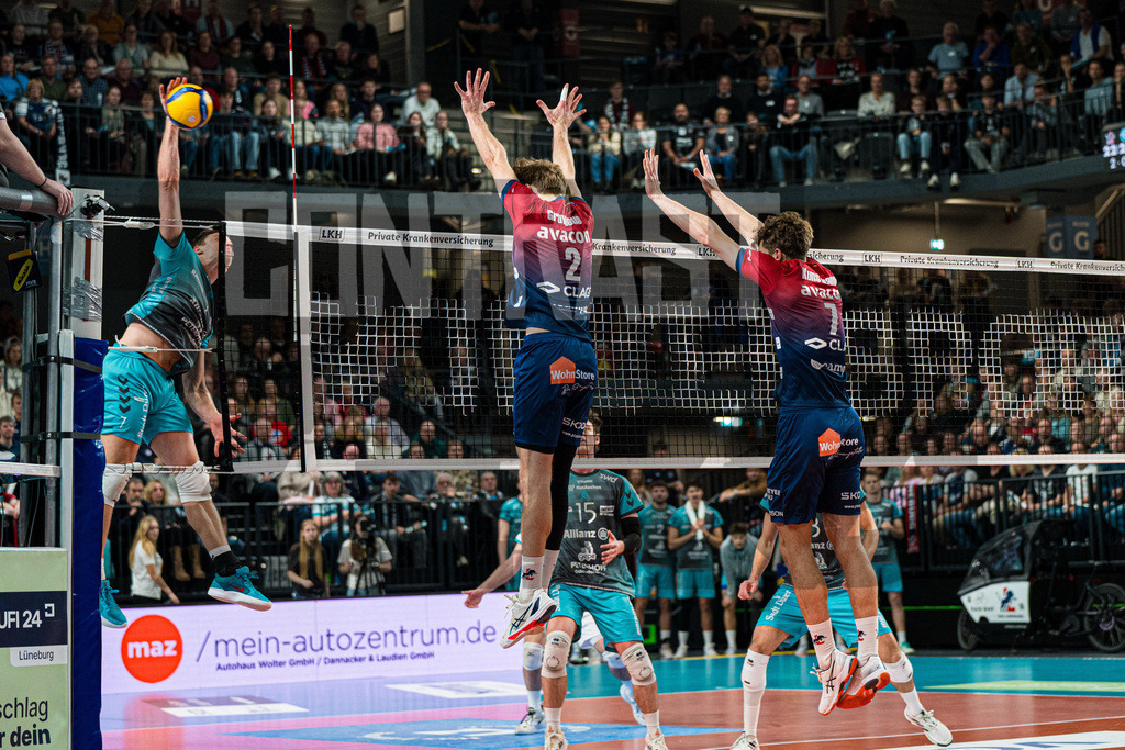 Volleyball I Herren I Saison 2025/2026 I DVV Pokal I Halbfinale I SVG Lüneburg - SWD powervolleys Düren | CONTRAST ZERØ MEDIA - Realisiert mit Pictrs.com