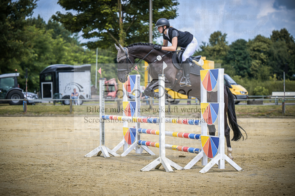 DOS_5689 | Entdecke hochwertige Reitturnierfotos von Foto Oger. Professionell, emotional und authentisch – jetzt Lieblingsmomente im Shop bestellen.Deutschlandweite Turnierfotografie. - Realisiert mit Pictrs.com
