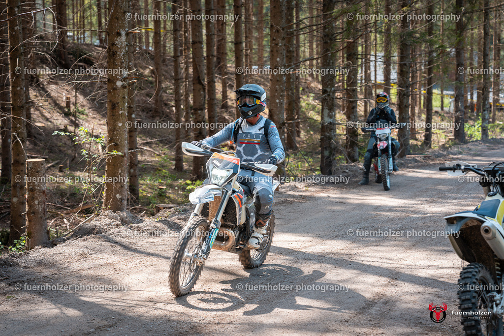 fuernholzer_250501-C1-804 | Fotografische Impressionen von der Red Stag Enduro Extreme by fuernholzer-photography.com. Endurosport in Österreich fotografisch festgehalten von fuernholzer. Auftragsfotografie für Private, Gewerbefotos und Industriefotografie. Eventfotografie, Sportfotografie und Motorsportfotografie. Anbieter von Fotoworkshops, Fototraining, fotografischen Vorträgen und Fotoseminaren.