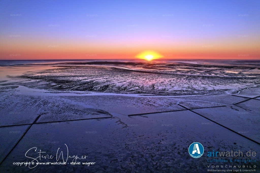 Landgewinnung & Küstenschutz in Nordfriesland | Entdecken Sie atemberaubende Luftbilder und Fotografien auf airwatch.de - Tauchen Sie ein in eine Welt voller faszinierender Aufnahmen aus der Vogelperspektive.