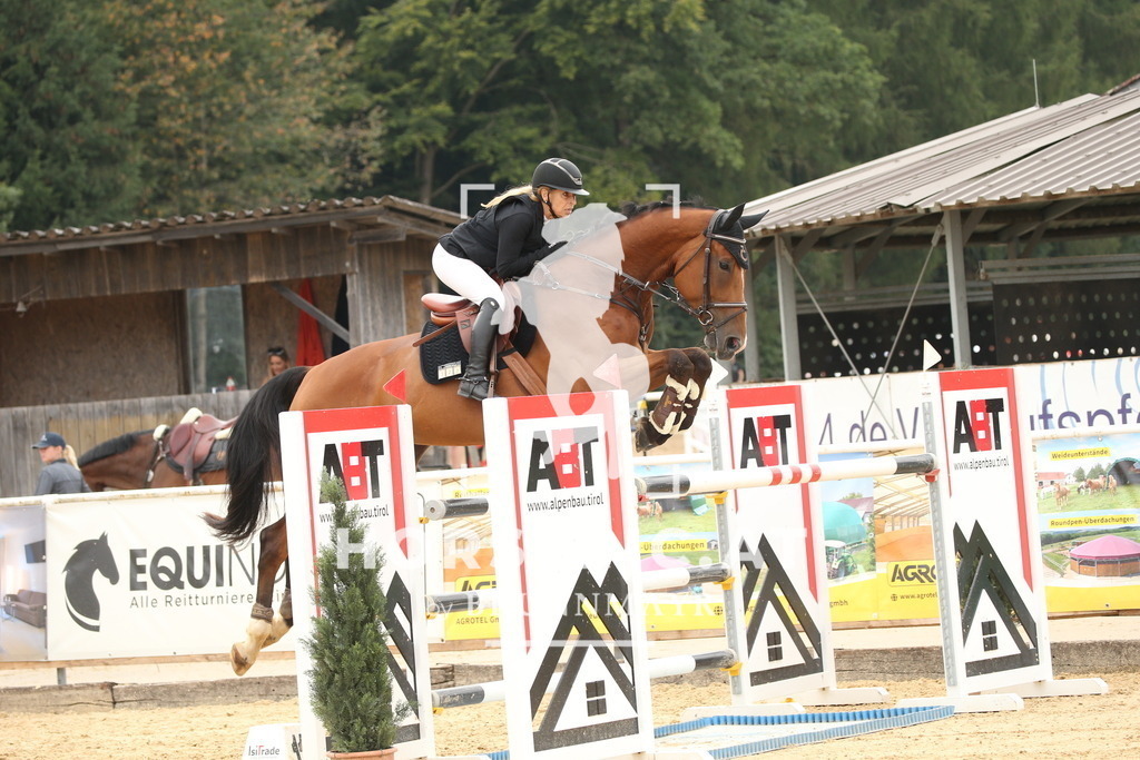DL2Q8139 | Willkommen bei Brunnmayr - Design & Fotografie – Ihrem Spezialisten für Reitturniere und Pferdeveranstaltungen in Oberösterreich, Salzburg und Bayern! Seit über 17 Jahren sind wir leidenschaftlich dabei.