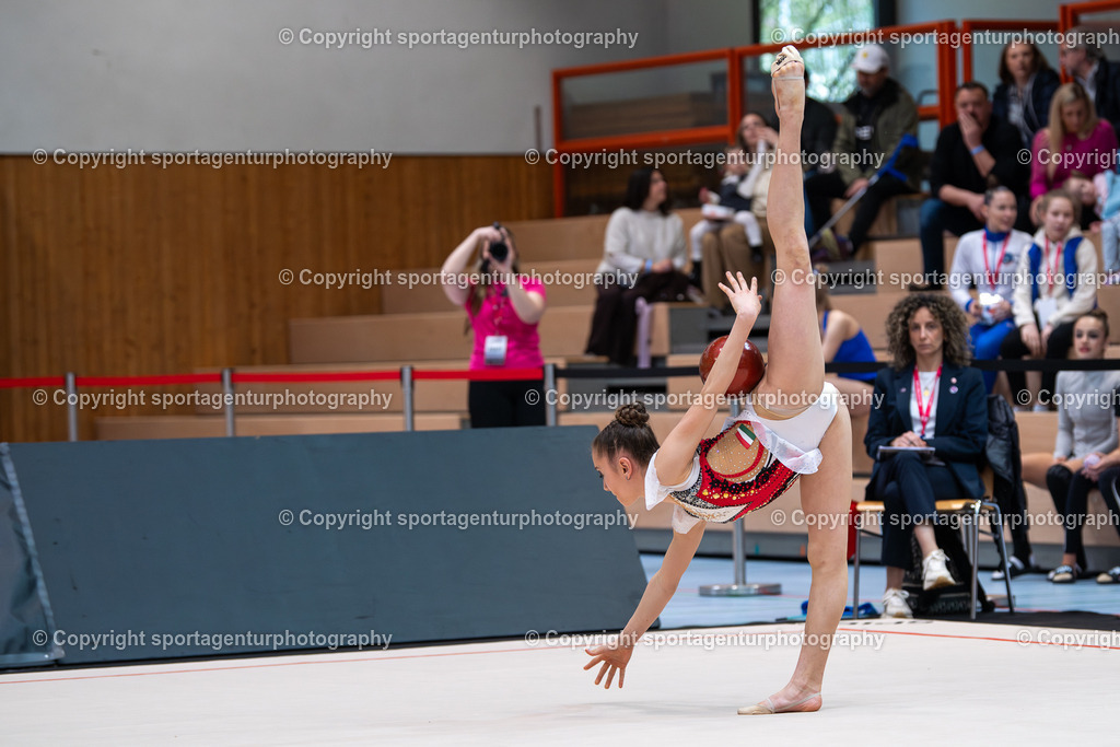 85A_8850 | HUN Vivien Peter Gymnastik International 2026 in der Sporthalle Schmiden in Fellbach (Deutschland).Foto: Klaus Gruber / sportagenturphotography - Realisiert mit Pictrs.com