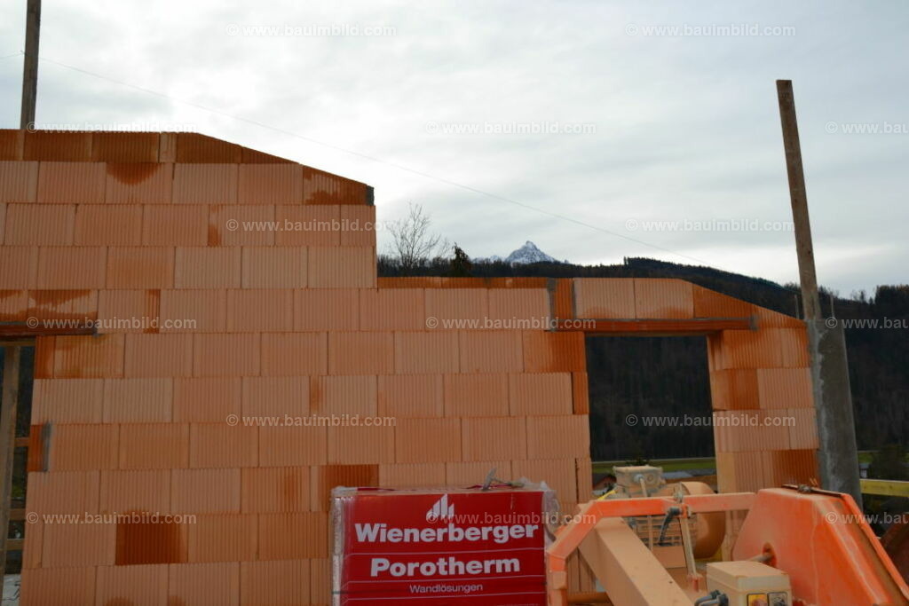 bib-lg07-mauerarbeiten-0177 | Nach LV-Leistungsgruppen sortierte Detailfotos über den Bau eines Hauses. Alle Hausbau-Bilder direkt vom Urheber und Autor der Website Haus-Selber-Bauen.com