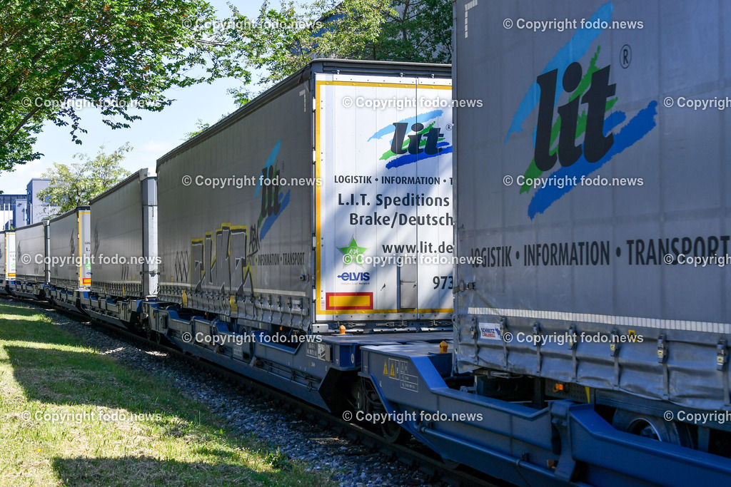 Deutschland_ Baden-Wuerttemberg_ Heilbronn_ 16.05.2025-3 | 16.05.2025, Deutschland, GER, Baden-Wuerttemberg, Heilbronn im Bild Themenbild, Stadtansichten, Hafen, Hafengelaende, Hafenbahn, Zug, Spedition, Logistik, International, Waggon, Container, Transport, LKW, Schiene, Fracht