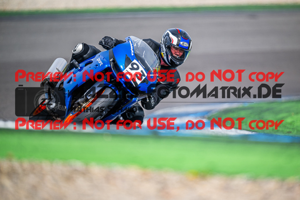 MaZZes_FotoMatrix_230410_1764 | GELB