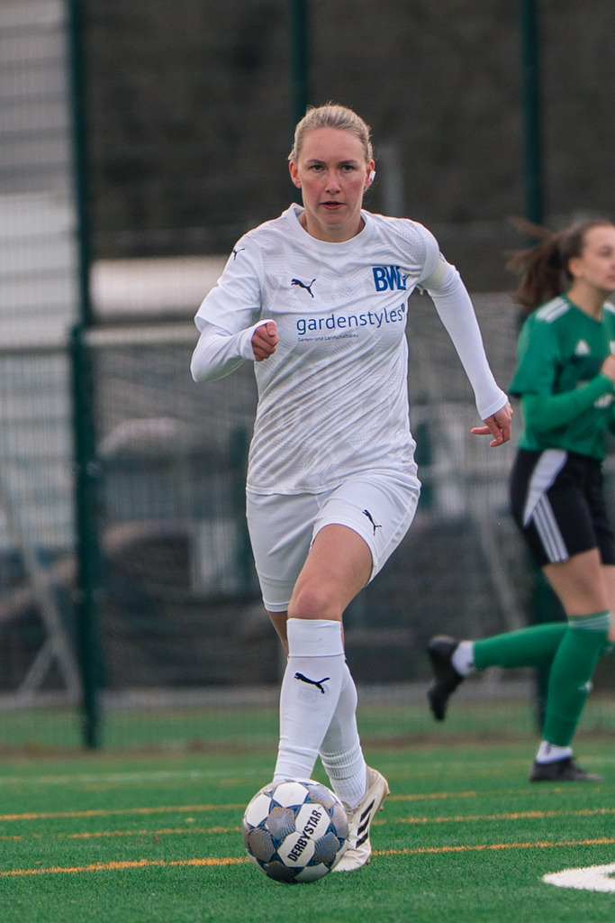 Fußball I Frauen I Saison 2025-2026 I Landesliga Weser-Ems I 13. Spieltag I BW Lohne - SV Olympia Uelsen I 9048 | jns.sportfotos - Realisiert mit Pictrs.com