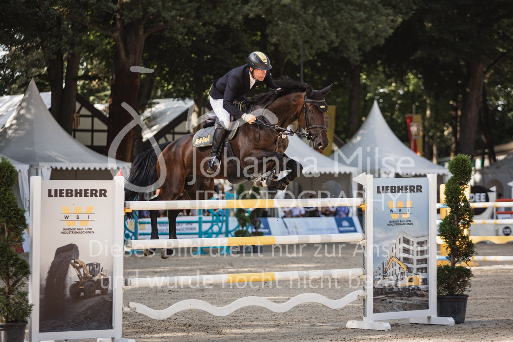 230910_OWLCh_GroßerPreis-650 | Deine schönsten Turniermomente als professionelle Fotos! Entdecke hochwertige Pferdesport-Fotografie im Online-Shop. Jetzt Fotos finden & bestellen!