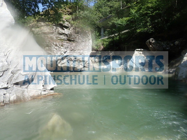 P8020154 | Bestelle die Bilder deines Berg- oder Wasser-Abenteuers mit Mountain Sports bequem von zu Hause aus direkt über unseren Online Fotoshop von pictrs.com. - Realisiert mit Pictrs.com