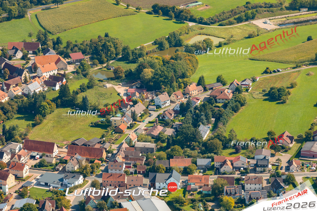 Klassische Luftaufnahme ohne Drohne zeigt:Brunn bei Emskirchen - Die Luftbildaufnahme wurde 2025 vom UL-Flugzeug heraus erstellt ( keine Drohne ) - Hochauflösende Luftaufnahme -Nicht vergleichbar mit Google Maps oder Satelittenbilder- Die Geschenkidee !Mit Lizenz und Bildrechte bestellbar