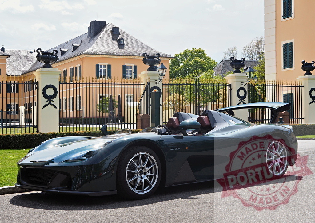 Lopardo green sports car parked at mansion entrance | Lopardo green sports car parked in front of a luxury historic building with a large gate - Realized with Pictrs.com