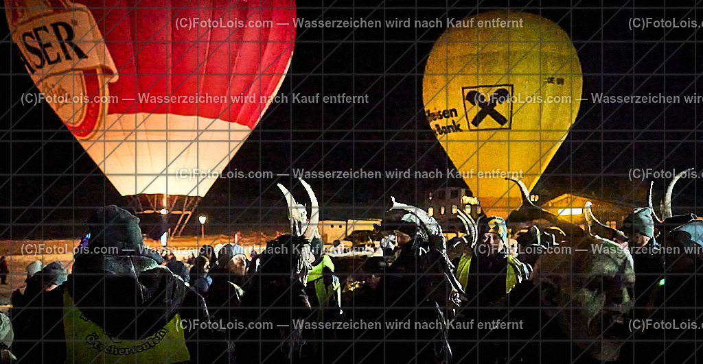 _ALP8385_NACHTderBALLONE_Lackenhof_Gaminger Oetscherteufel | ... mit dem Ballonsportclub Ötscherland aus Wieselburg, der Bergrettung Lackenhof mit einer Schauübung, der Perchtengruppe 'Gaminger Ötscherteufeln' und dem Musikverein Lackenhof, die Ballonfahrer spendeten ihre Gage in diesem Jahr dem schwer verunglückten Gerald Bernreiter alias 'KLEX' der erst nach der ReHa und einem Umbau seines Hauses in Lackenhof frühestens im Mai 2026 wieder nach Hause kommen kann, So 28. Dezember 2025.