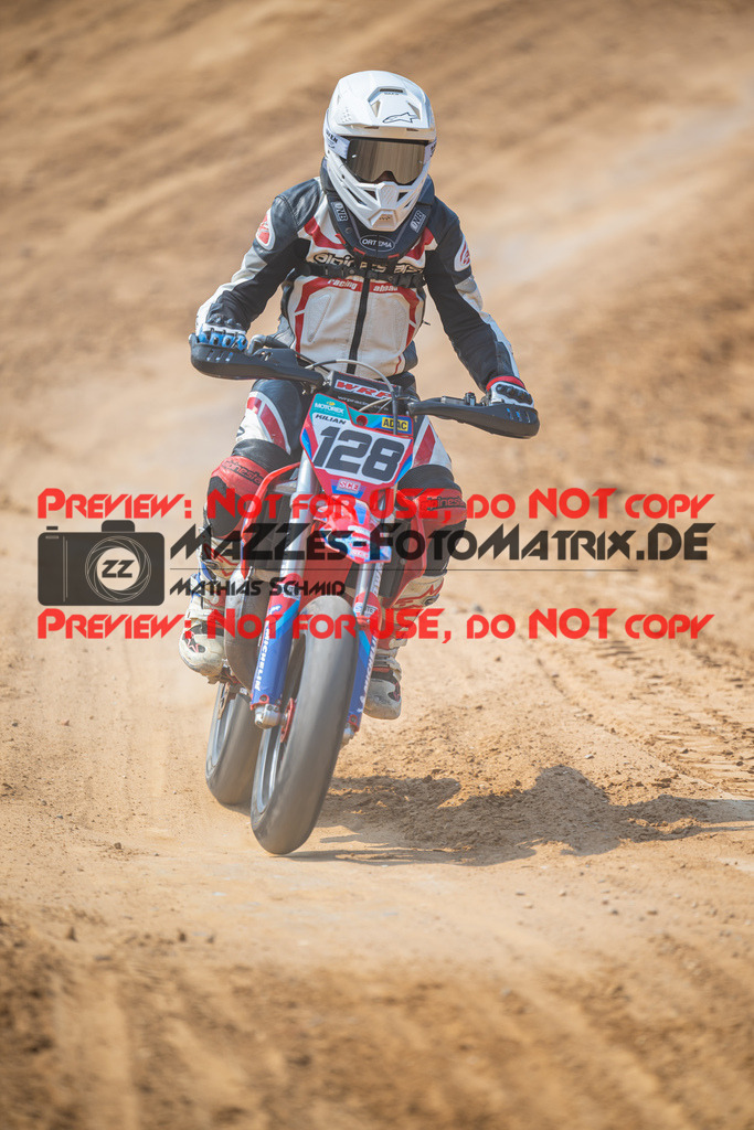 MaZZes-Fotomatrix-20260816-615413 | ROOKIES