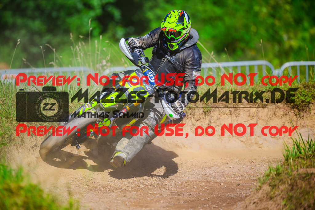 MaZZes_FotoMatrix_240816_6007705_5921 | UE40