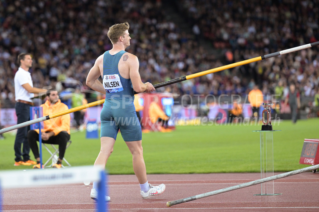 Leichtathletik: Weltklasse Zürich | 08.09.2022, Zürich, Letzigrund, Leichtathletik: Weltklasse Zürich, NILSEN Christopher (USA) im Stabhochsprung der Männer. - Realisiert mit Pictrs.com
