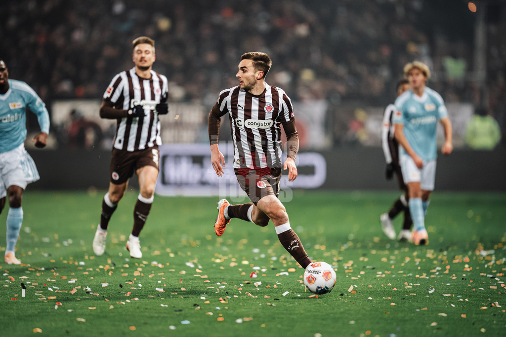 Fußball | Männer | Saison 2025/2026  | Fußball-Bundesliga | 11. Spieltag | FC St. Pauli vs. 1. FC Union Berlin | 23.11.2025 | James Sands (#6, FC St. Pauli)