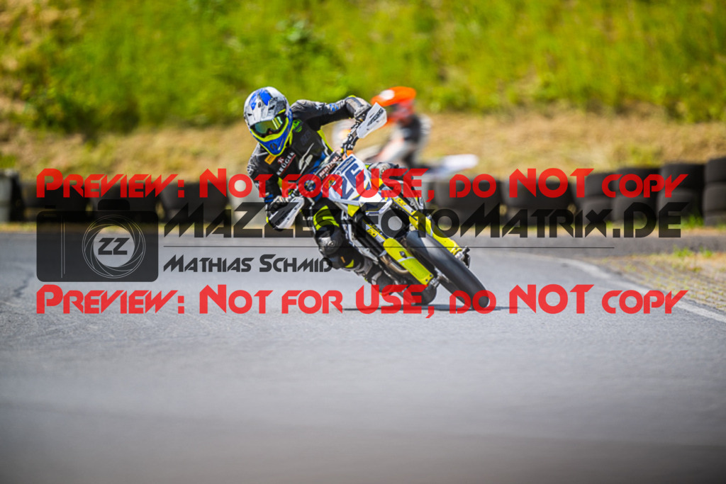 MaZZes_FotoMatrix_220529_6751-2 | Fotograf Mathias Schmid
Sportfotograf,
Eventfotograf,
Hochzeitsfotograf,
Portraitfotograf