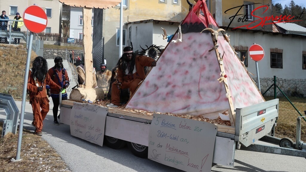 fasching-mariazell2025 (2) | Mit meiner Kamera halte ich besondere Augenblicke, faszinierende Landschaften und interessante Details fest. Dabei entstehen ganz unterschiedliche Aufnahmen – von stimmungsvollen Landschaftsfotografien und beeindruckenden Drohnenaufnahmen über Pressefotos - Realisiert mit Pictrs.com