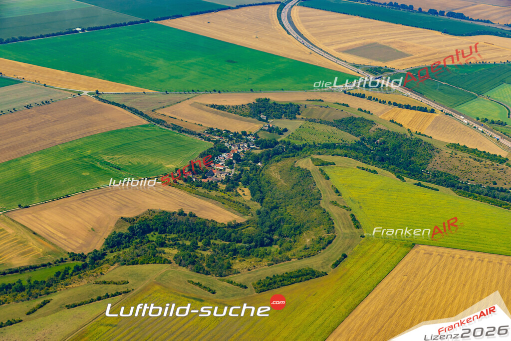 Schrägluftbild  Kuckenburg  Obhausen - Das Luftbild wurde 2025 vom UL-Flugzeug heraus erstellt (ohne Drohne- keine Drohnenaufnahme ) - Hochauflösende Luftaufnahme -Nicht vergleichbar mit Google Maps oder Satelittenbilder- Die Geschenkidee !Mit Lizenz und Bildrechte bestellbar