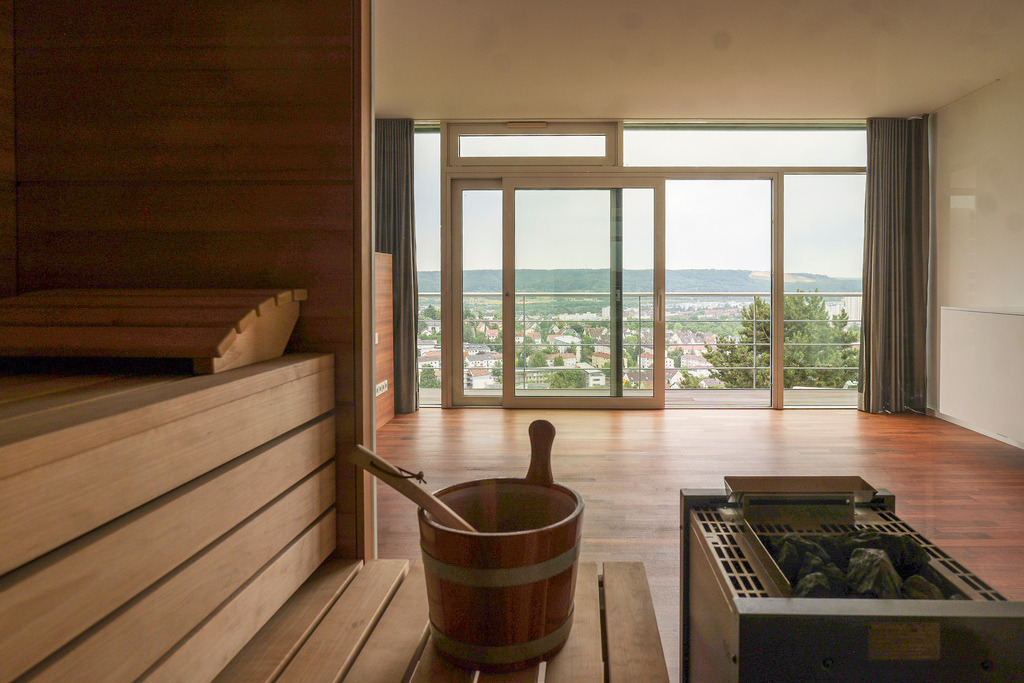 Haus | Leonberg - Das teuerste Haus auf dem Leonberger Wohnungsmarkt ist für 4 Millionen Euro zu haben - Realisiert mit Pictrs.com