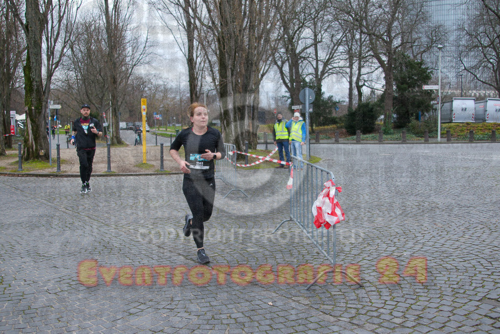 231231_1021_EV4_8546 | Sportfotografie im Rhein-Sieg Kreis, Köln, Bonn, NRW, Rheinland Pfalz, Hessen, etc. Unser Tätigkeitsfeld umfasst den Laufsport vom Volkslauf über den Marathon, Duathlon, Triathon bis zum Ultralauf wie Kölnpfad Ultra oder Schindertrail.