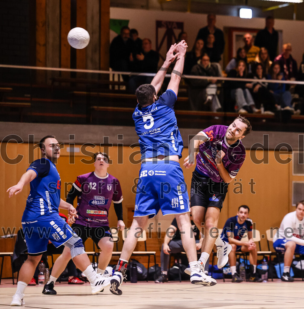 2024-11-09_046_SpVgg_Altenerding_II_gegen_HC_Deggendorf | Erding, Deutschland, 09.11.2024:Handball, Bezirksliga Männer Ost 2024 / 2025, 4. Spieltag, SpVgg Altenerding II gegen HC Deggendorf, Endergebnis: 25:24Foto: Christian Riedel / fotografie-riedel.net