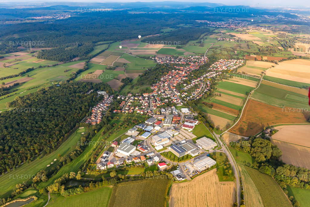 Luftbild: Industriegebiet Otto-Hahn-Straße im Ortsteil Dürrn in Ölbronn-Dürrn im Bundesland Baden-Württemberg in Deutschland. Foto: IMG_103672.jpg vom 23.09.2017 durch Werner Riehm/FLY-FOTO.de