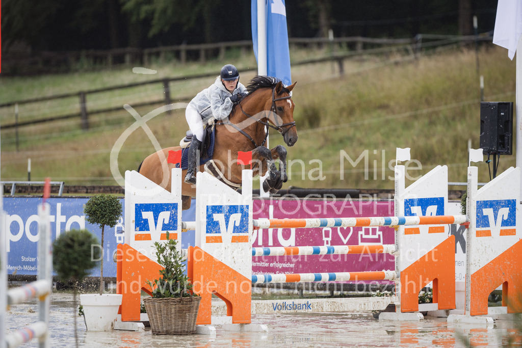 230727_BHO_M1-Spr_1-403 | Deine schönsten Turniermomente als professionelle Fotos! Entdecke hochwertige Pferdesport-Fotografie im Online-Shop. Jetzt Fotos finden & bestellen!