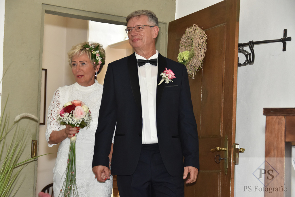 Hochzeit_Haus_Thoholte_Geseke_3 | Hochzeitsfotograf aus Leidenschaft in Büren und Umgebung - Professionelle Hochzeitsreportagen mit emotionalen Fotos - Realisiert mit Pictrs.com