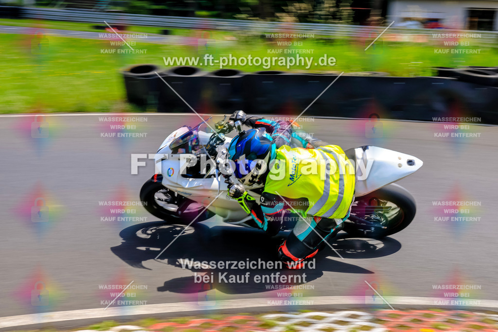 VBK-7981 | Hier findet Ihr Bilder von Touristenfahrten auf der Nürburgring Nordschleife oder von anderen Veranstaltungen die ich besucht habe. Viel Spass beim Durch Schauen 