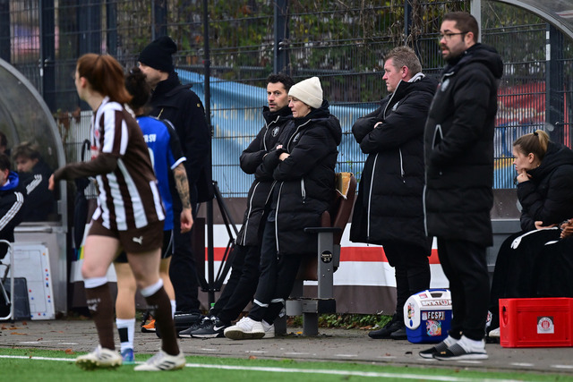 Fußball I Frauen I Saison 2025-2026 I Regionalliga Nord I 10. Spieltag I FC St. Pauli - Hamburger SV U20 I 11606 | Der Sportfotograf. - Realisiert mit Pictrs.com