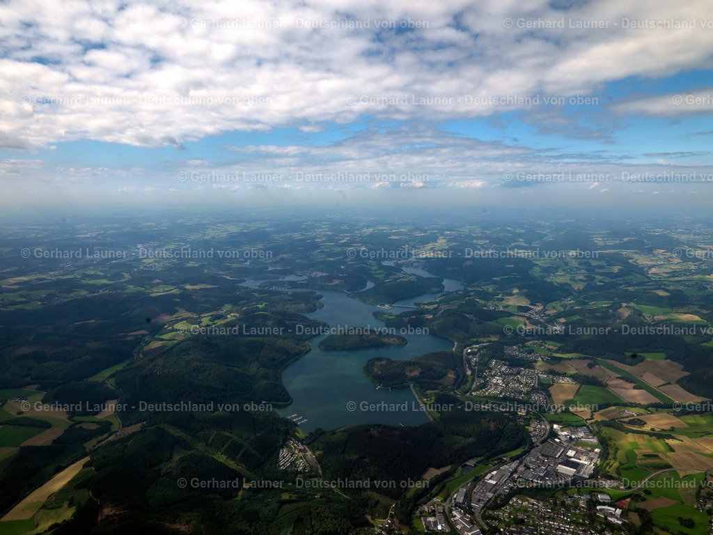 2712024 | Landschaft mit Biggetalsperre bei Attendorn
