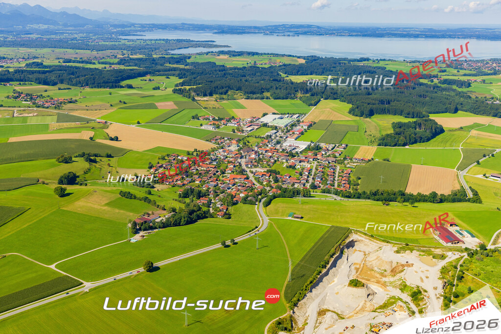 Luftbild Vs Google Maps  Erlstätt  Grabenstätt -Das Luftbild wurde 2025 vom UL-Flugzeug heraus erstellt ( keine Drohne ) - Hochauflösende Luftaufnahme -Nicht vergleichbar mit Google Maps oder Satelittenbilder- Die Geschenkidee !Mit Lizenz und Bildrechte bestellbar
