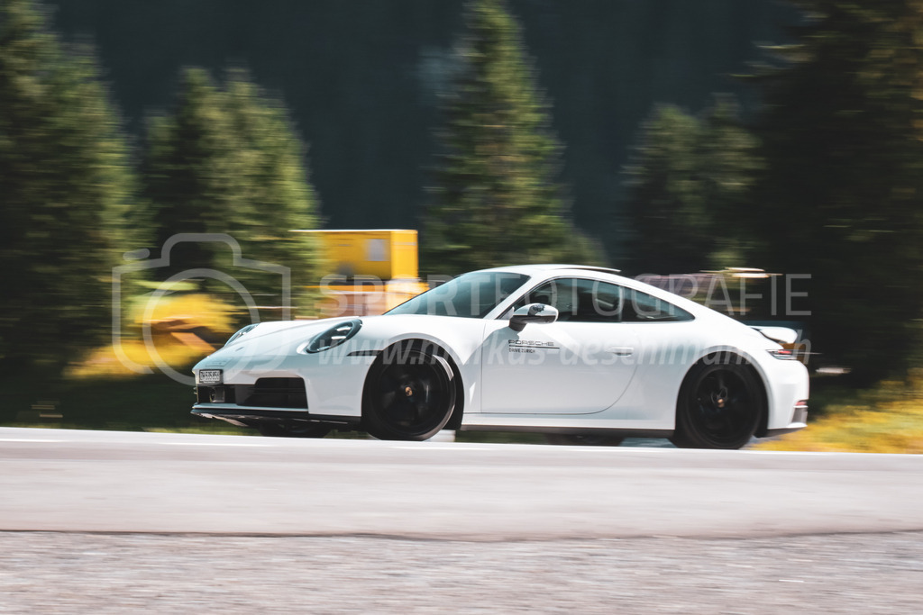 21. Arosa ClassicCar 2025 - 6. =September= 2025 | Renntaxi am Arosa ClassicCar..@arosaclassiccar, @arosa.official, #arosaclassiccar, #arosa, #76curves, #classiccarBild: Sportfotografie Markus Aeschimann | www.markus-aeschimann.ch - Realisiert mit Pictrs.com