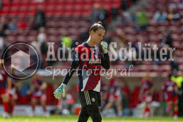 14.05.2026, GER, Fussball, Frauen, DFB-Pokal, Finale, Saison 2025/2026, VfL Wolfsburg - FC Bayern München | Ena Mahmutovic (Bayern) gestikuliert, Gestik und Mimik