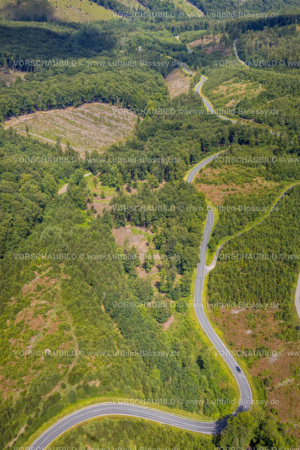 Arnsberg240708326 | Luftbild, Serpentinen am Ochsenkopf zwischen Arnsberg und Sundern im Waldgebiet mit Waldschäden Stockumer Höhe, Sunderner Straße Landesstraße L685, Arnsberg, Sauerland, Nordrhein-Westfalen, Deutschland