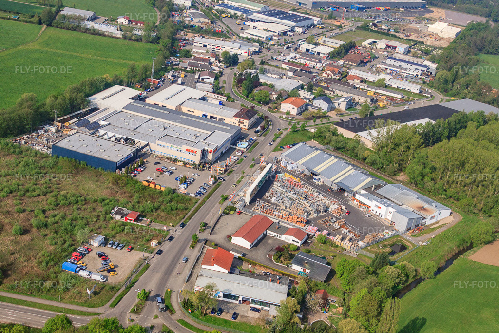 Luftbild: Union Bauzentrum Hornbach Kandel im Ortsteil Minderslachen in Kandel im Bundesland Rheinland-Pfalz in Deutschland. Foto: IMG_26336.jpg vom 27.04.2010 durch Werner Riehm/FLY-FOTO.deKandel | Union Bauzentrum Hornbach GmbH
