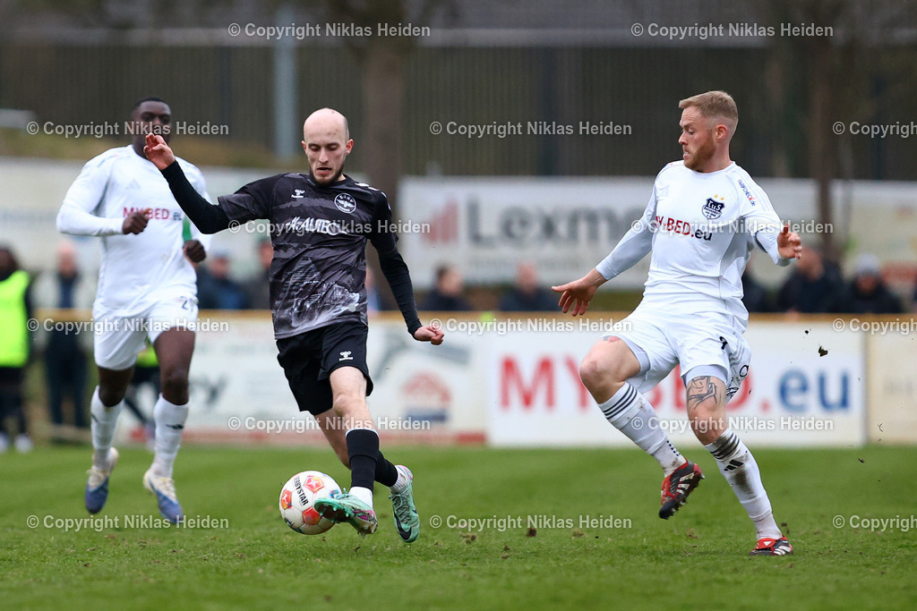 NH_TuSDassendorf_ETSVHamburg_OberligaHamburg_02042026 | #7 Sven Möller (TuS Dassendorf), #6 Blerim Qestaj (ETSV Hamburg)Fußball I Herren I Gamesright Oberliga Hamburg I Saison 2025-2026  I 18. Spieltag I TuS Dassendorf - ETSV Hamburg I 02.04.2026 I Sportplatz Wendelweg