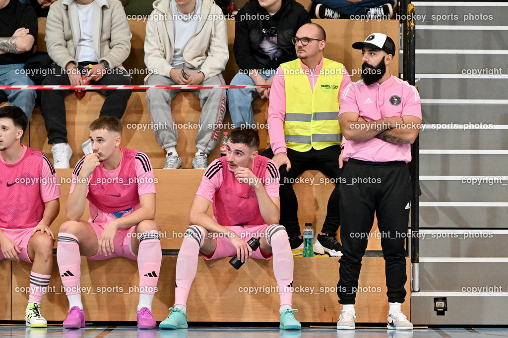 Carinthia Flamengo Futsal Club vs. Futsal Klagenfurt | Headcoach Carinthia Flamengo Ugur Koc, #2 Faris Buljubasic Carinthia Flamengo, Carinthia Flamengo Futsal Club vs. Futsal Klagenfurt, Carinthia Flamengo Futsal Club vs. Futsal Klagenfurt am 01.12.2024 in Klagenfurt (Ballspielhalle Viktring), Austria, (Photo by Bernd Stefan)