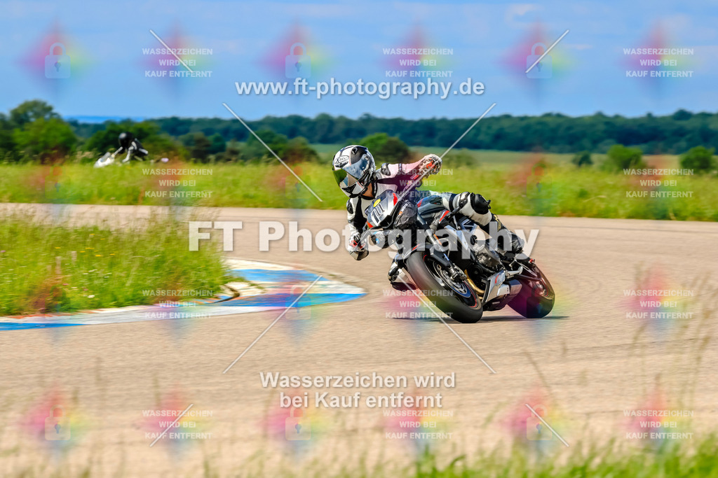 MotoTeam-1039 | Hier findet Ihr Bilder von Touristenfahrten auf der Nürburgring Nordschleife oder von anderen Veranstaltungen die ich besucht habe. Viel Spass beim Durch Schauen 