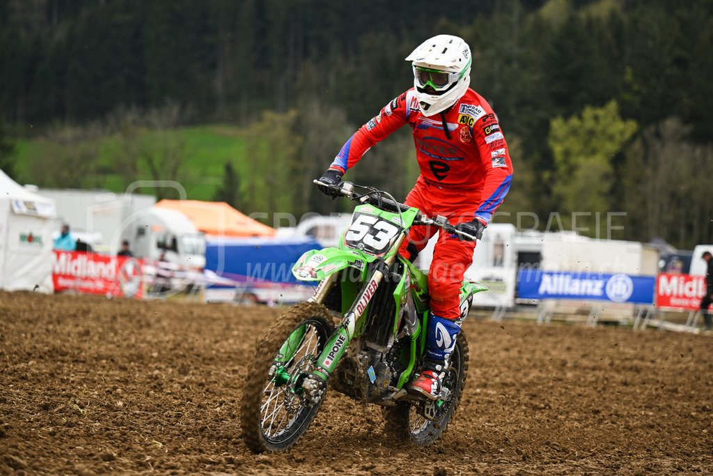 Motocross Schlatt bei Winterthur - 30. April 2023 | #53 Wolf Flavio aus Neudorf (CH) auf Kawasaki in der Kategorie ProRace Serie am Motocross Schlatt bei Winterthur, 30. April 2023. 
Instagram: @mx_schlatt | @mc_wila | @sam_schweiz
Bild: Sportfotografie Markus Aeschimann | www.markus-aeschimann.ch - Realisiert mit Pictrs.com