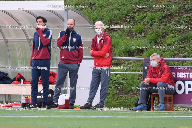 Fussball Verbandsliga 2020/2021: TSG Tuebingen - TSV Berg | Fussball Verbandsliga 2020/2021    10.10.2020TSG Tuebingen - TSV BergTSG Co Trainer Goran Divljak (li) und Trainer Michael Frick (2.v.li) vor der ErsatzbankFOTO: ULMER PressebildagenturxxNOxMODELxRELEASExx
