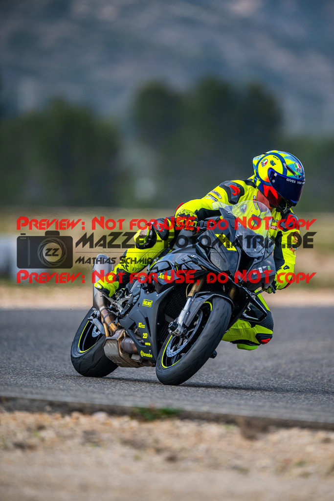 MaZZes_Fotomatrix_20260319_6007705_9573-2 | ROOKIE