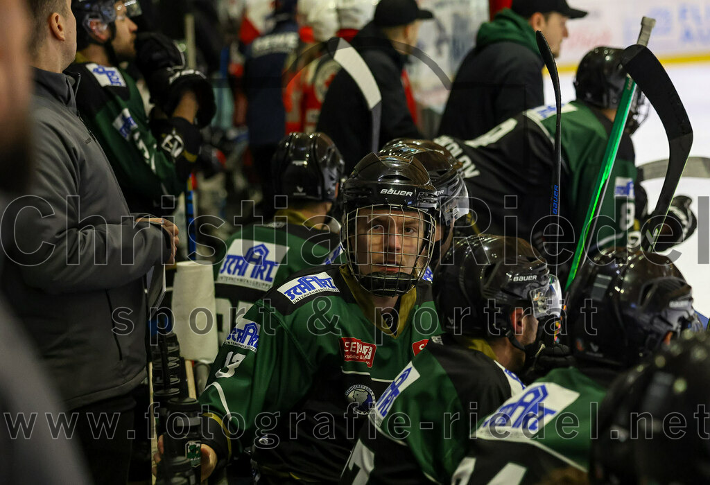 2023-01-13_023_TSV_Erding_gegen_VfE_Ulm-Neu-Ulm | Erding, Deutschland, 13.01.2023:
Eishockey, Bayernliga 2022 / 2023, 27. Spieltag, TSV Erding gegen VfE Ulm/Neu-Ulm, Endergebnis: 6:1

Michael Franz (Erding Gladiators, #13)

Foto: Christian Riedel / fotografie-riedel.net