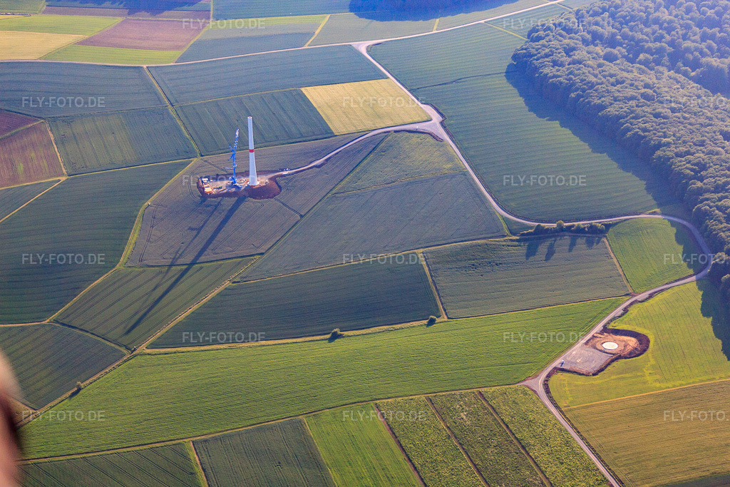 Luftbild: Windparkbaustelle im Ortsteil Unteraltertheim in Altertheim im Bundesland Bayern in Deutschland.Foto: IMG_66234.jpg vom 30.05.2014 durch Werner Riehm/FLY-FOTO.deAuflösung des Originals: 4752 x 3168 px