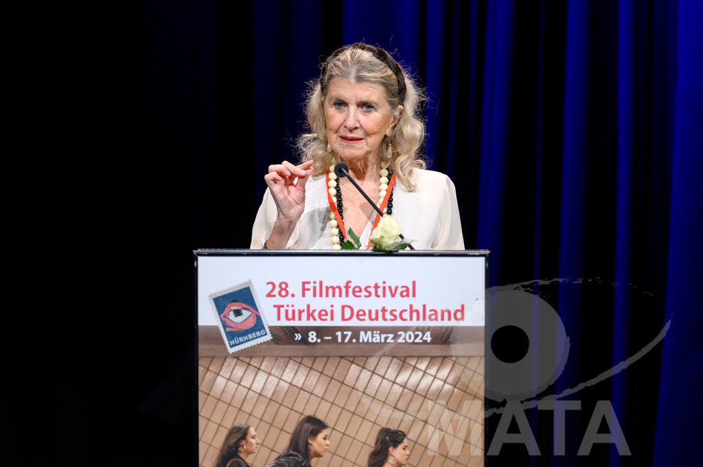 _DWA7831 | Journalistin Zeynep Oral ( PEN Türkei Präsidentin) bei der Die Eröffnung der 28. Film Festival Türkei Deutschland  am 08.3.2024  in Nürnberg - Realisiert mit Pictrs.com