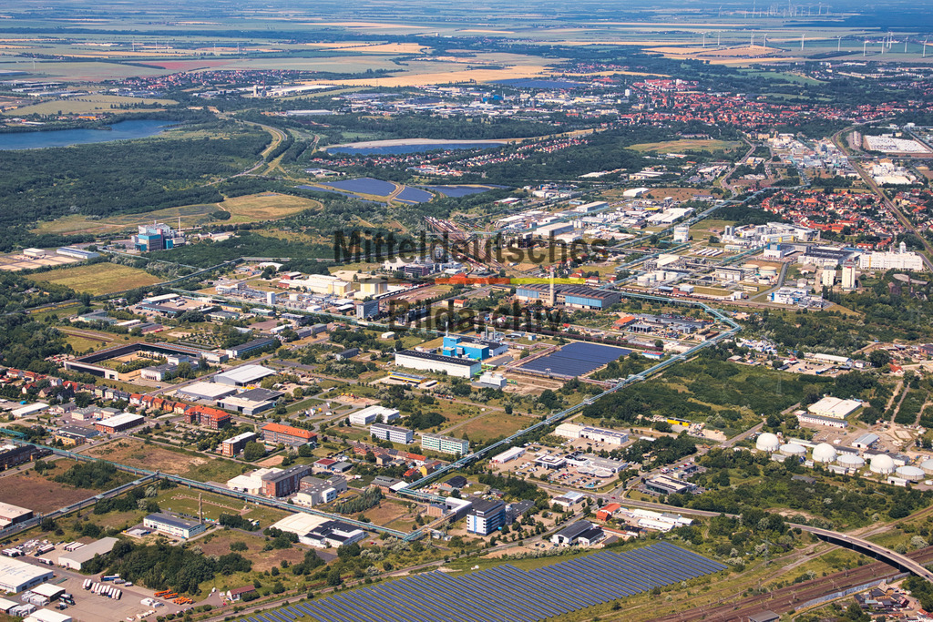 3-50_Bitterfeld-Wolfen_IMG_Bitterfeld_7412 | Die schönsten Luftbilder von Sachen-Anhalt & Mitteldeutschland als Bilddatenbank zur kommerziellen Nutzung. Nutzen Sie unsere Erfahrung seit 2005 in der Luftbildfotografie. - Realisiert mit Pictrs.com