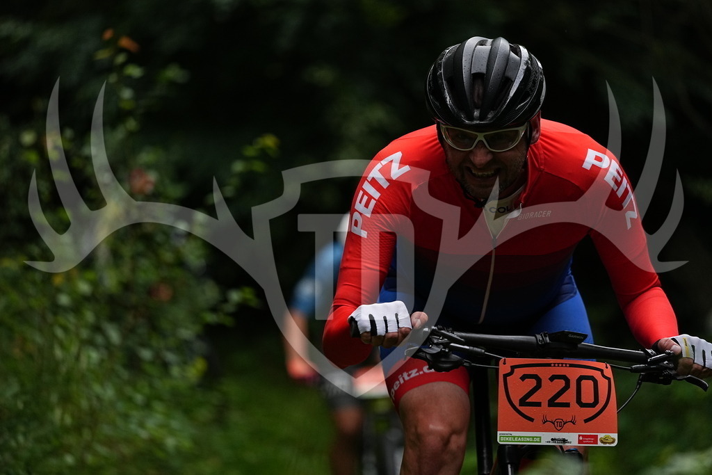 FC109823 | Fotogalerie der Treibjagd im Dunkelwald - Dein MTB Etappenrennen im Erzgebirge - Realisiert mit Pictrs.com